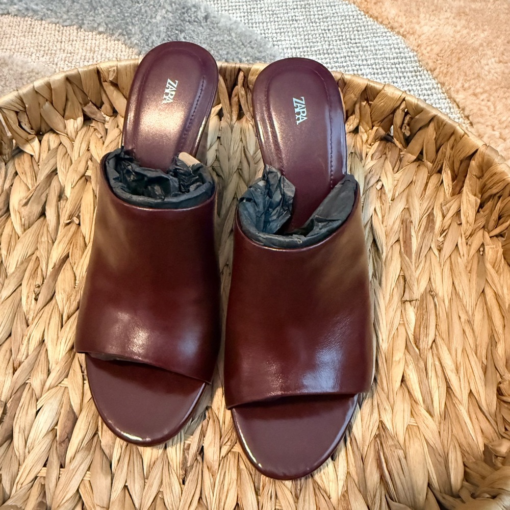 Zara Burgundy Wedge Mules - Picture 3 of 8